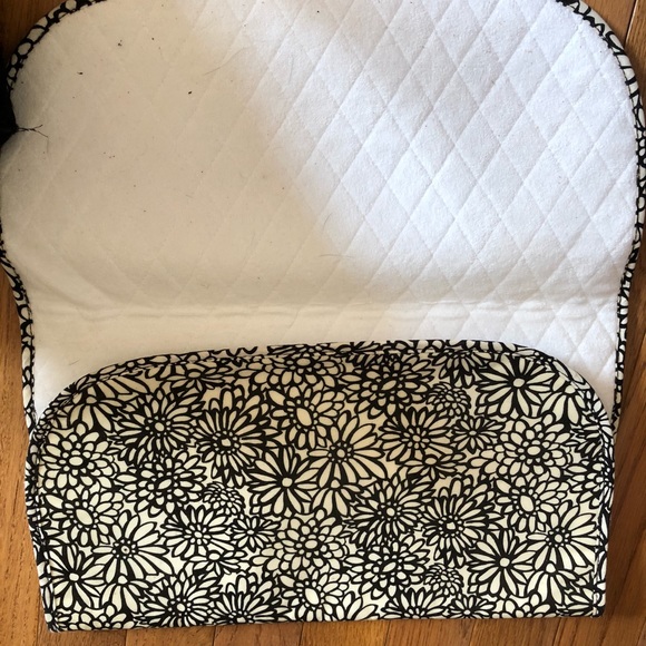 Vera Bradley Black/flower large diaper bag - Picture 8 of 8